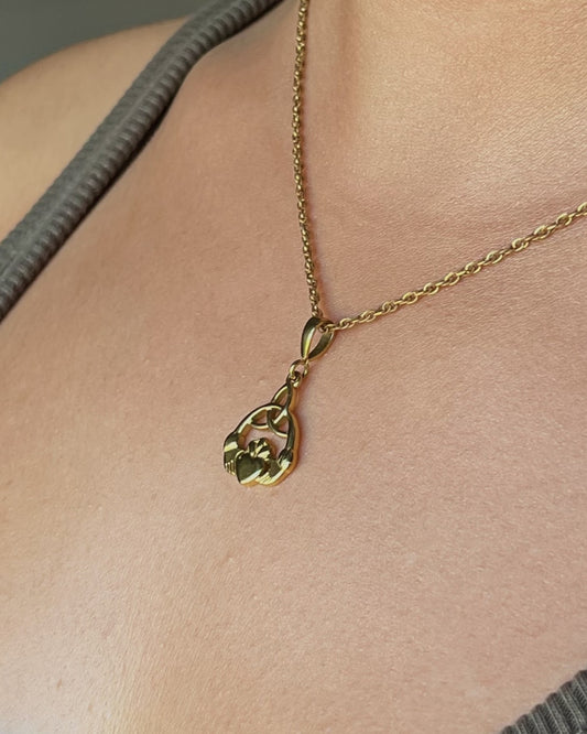 Claddagh Neckalce - Gold (Sample Sale)