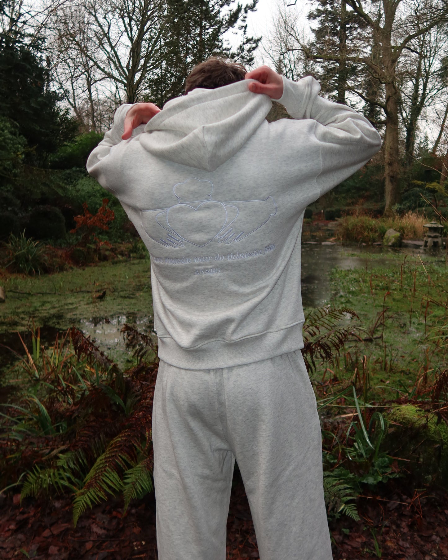 Anseo Claddagh Set - Grey